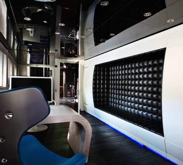 Leather Couch: Yacht SEA FORCE ONE's Main Master Study Photograph