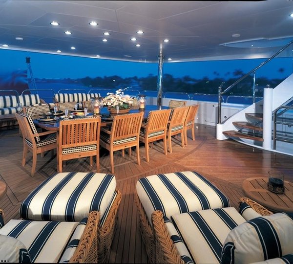 The 55m Yacht MUSTIQUE