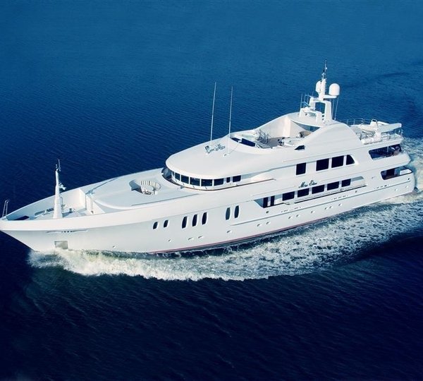 The 55m Yacht MUSTIQUE