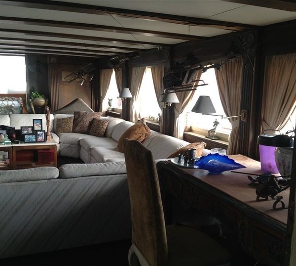 The 55m Yacht PLATINUM