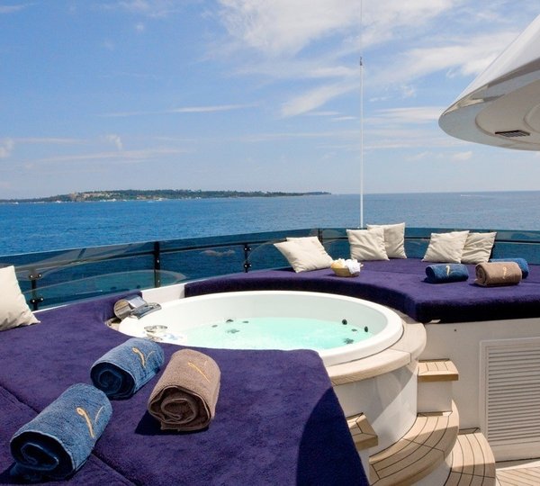 Jacuzzi Pool On Board Yacht INSIGNIA