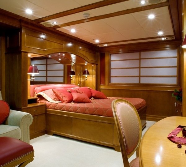 Cabin On Board Yacht INSIGNIA