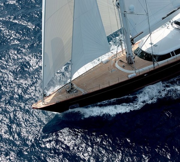 Forward: Yacht SELENE's Cruising Image