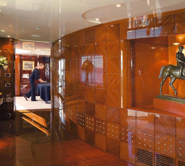 Eating/dining Foyer Aboard Yacht BAD GIRL