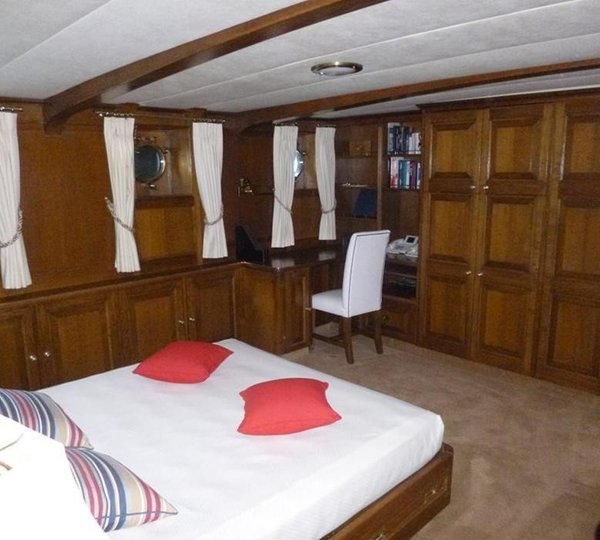 The 57m Yacht FLEURTJE