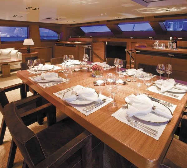 Night Time: Yacht ETHEREAL's Top Saloon Eating/dining Image