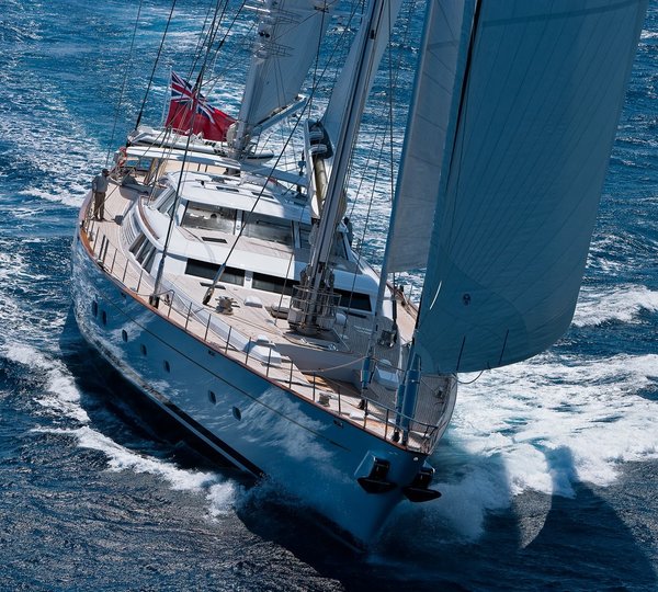 Forward Aspect: Yacht ETHEREAL's Cruising Image