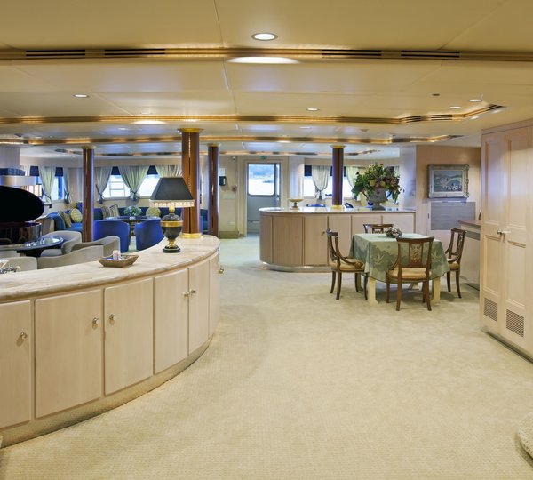 Profile: Yacht FAM's Saloon Captured