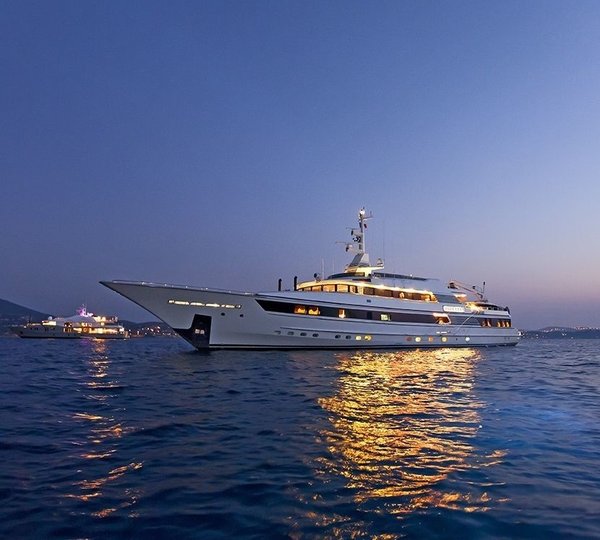 Evening: Yacht FAM's Overview Image