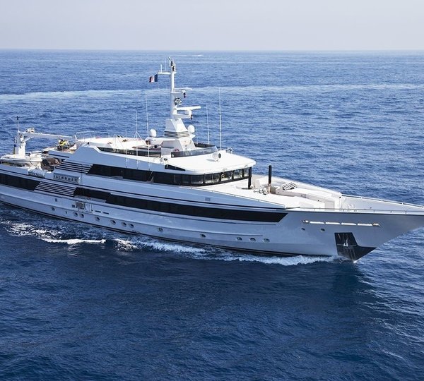 Cruising On Yacht FAM