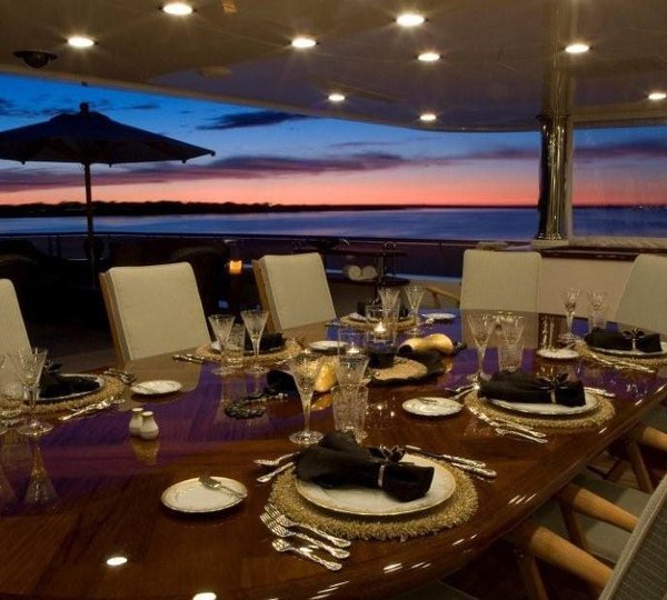 The 58m Yacht UNBRIDLED