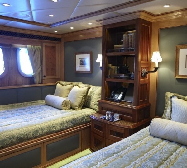 The 58m Yacht UNBRIDLED