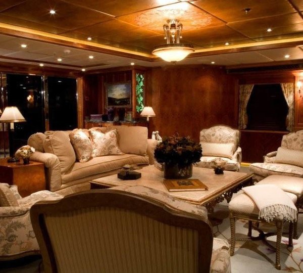 The 58m Yacht UNBRIDLED