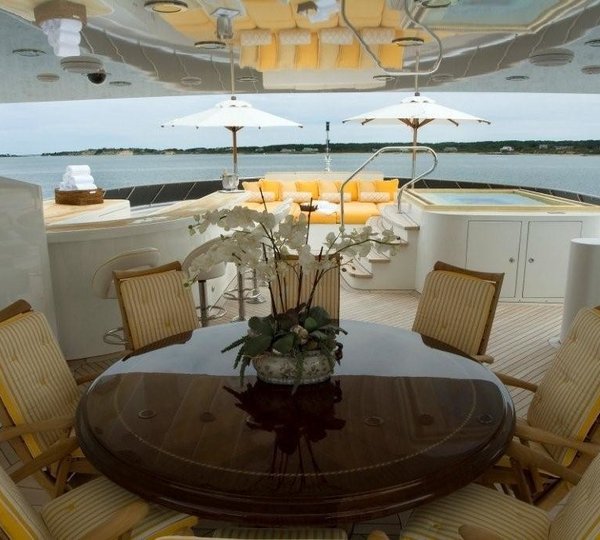 The 58m Yacht UNBRIDLED