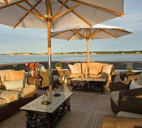 The 58m Yacht UNBRIDLED