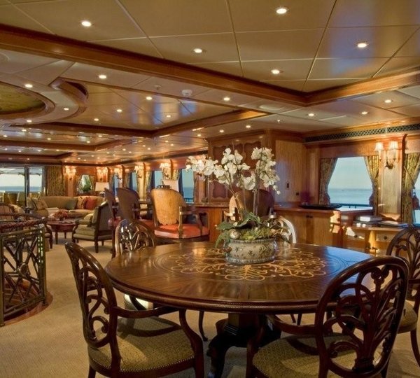 The 58m Yacht UNBRIDLED