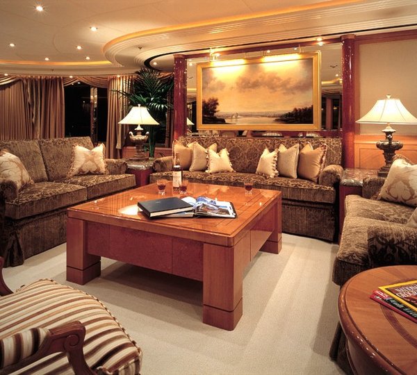 Premier Saloon Aboard Yacht CAPRI