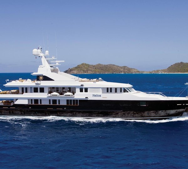 Cruising On Yacht HELIOS