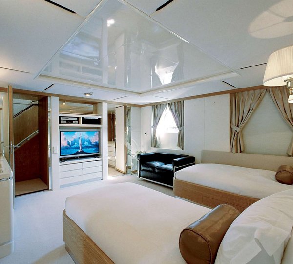 Twin Bed Cabin On Board Yacht MAGNA GRECIA