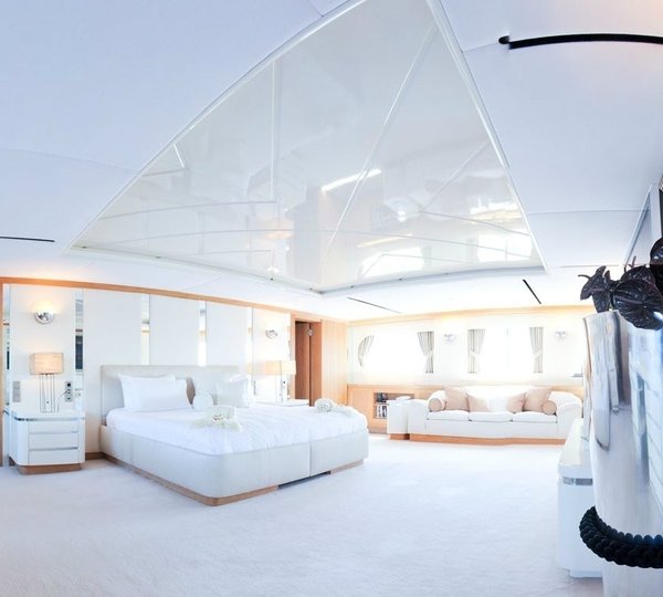 Main Master Cabin On Yacht MAGNA GRECIA