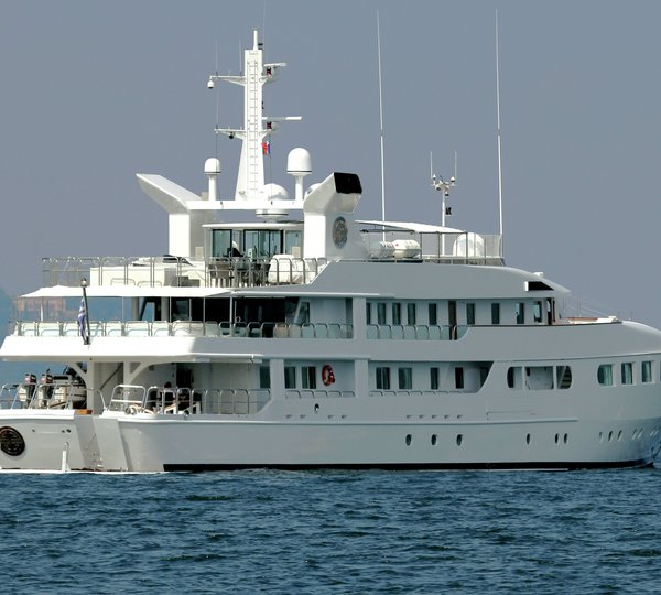 Aft Aspect Aboard Yacht MAGNA GRECIA