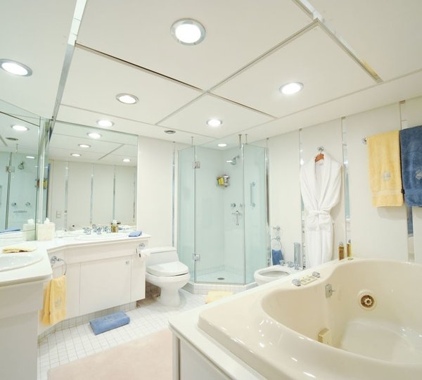 VIP En Suite On Yacht MAGNA GRECIA