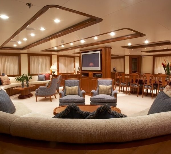 Premier Saloon On Board Yacht SEAWOLF