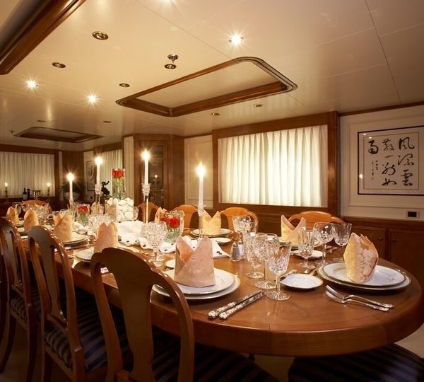 Eating/dining Saloon Aboard Yacht SEAWOLF