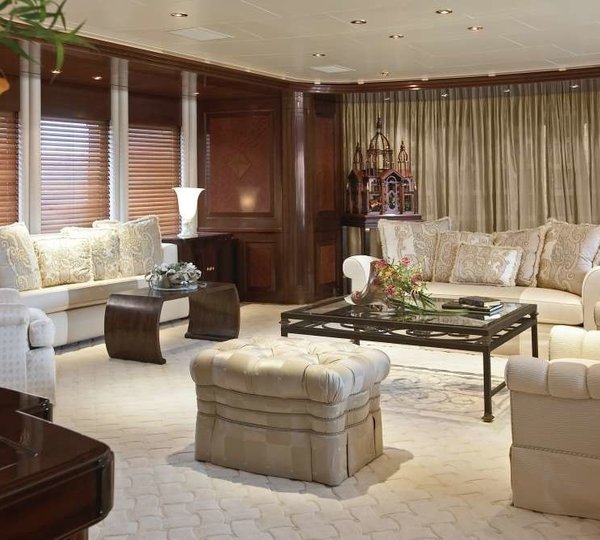 Premier Saloon Aboard Yacht BLUE MOON
