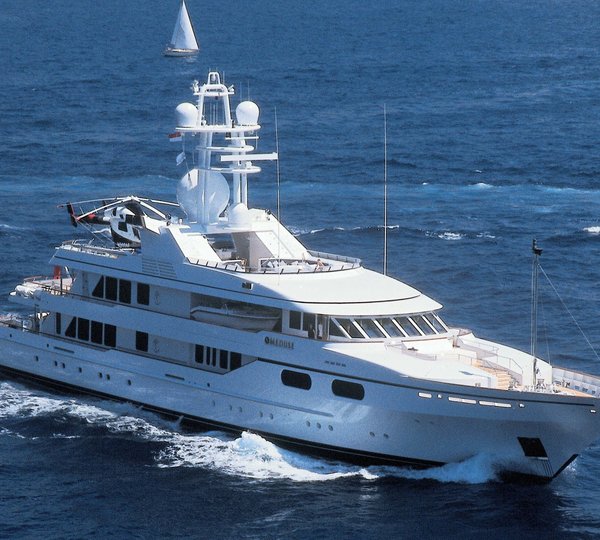 Forward Aspect: Yacht PARAFFIN's Cruising Pictured