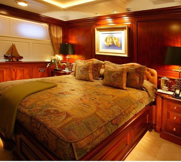 Guest's Cabin On Yacht PARAFFIN