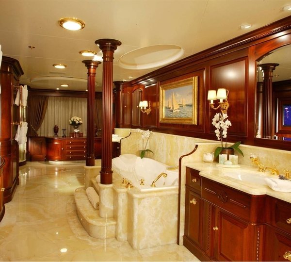 Main Master Bath On Board Yacht PARAFFIN