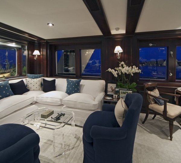 Window View: Yacht VIRGINIAN's Fore Saloon Captured