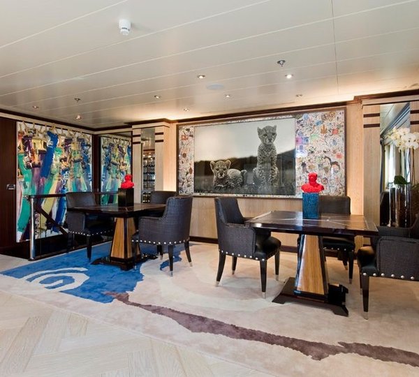 Premier Deck Eating/dining Zone Aboard Yacht FORCE BLUE