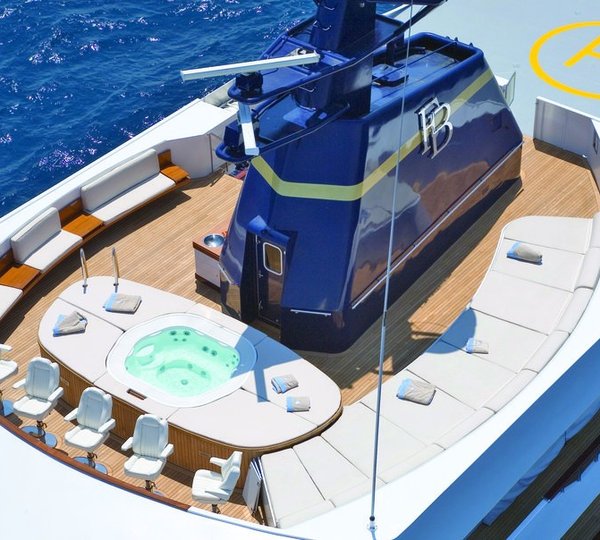 Sun Deck On Yacht FORCE BLUE