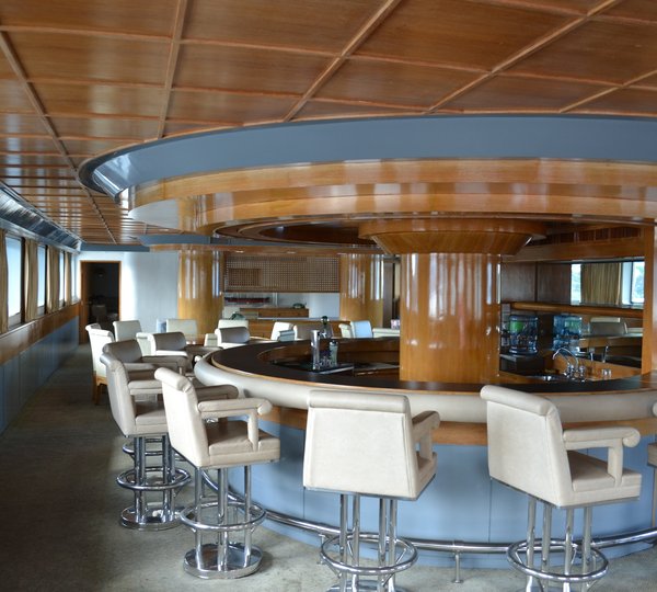 The 65m Yacht VAN TRIUMPH