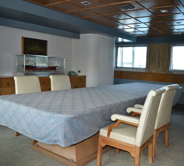 The 65m Yacht VAN TRIUMPH