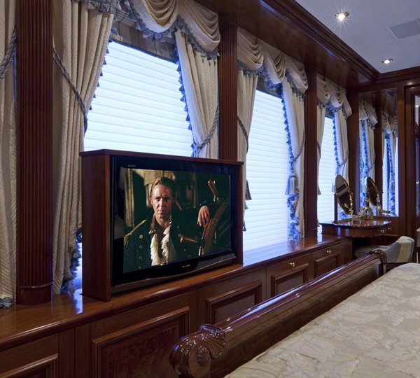 The 70m Yacht MARTHA ANN