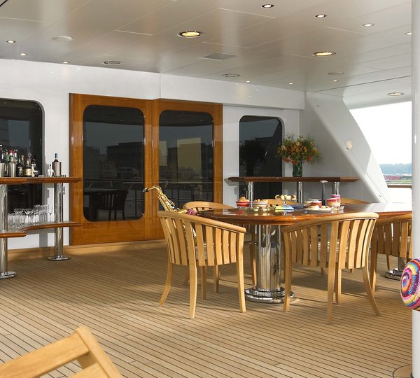 The 72m Yacht UTOPIA