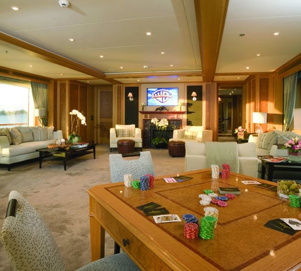 Sky-lounge On Yacht UTOPIA