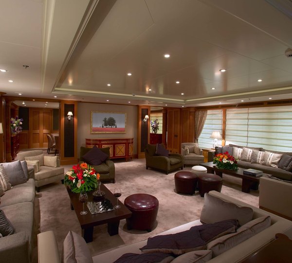 Sitting: Yacht UTOPIA's Premier Saloon Captured