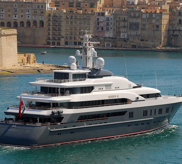 The 73m Yacht QUEEN K