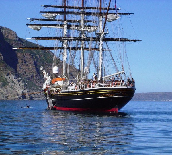 STAD AMSTERDAM Visits Hout Bay