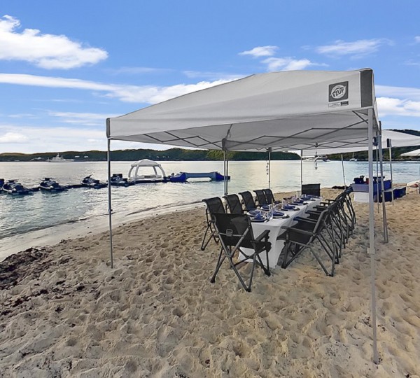 104 - AY - With Water Toys Deployed