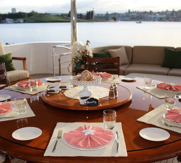 Alfresco Dining Main Deck Aft