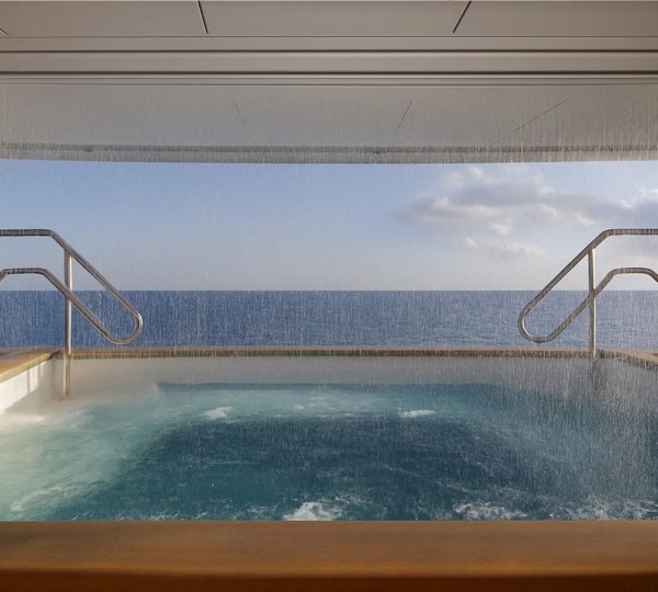 Exterior Sunbathing Area