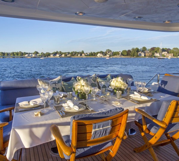 Main Deck Alfresco Dining