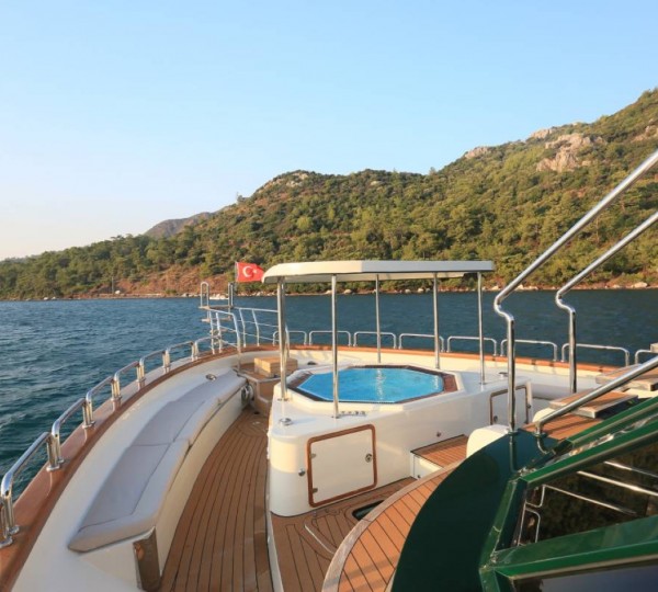 Opendeck Swimming Pool Area