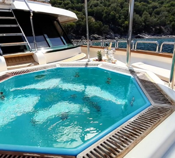 Opendeck Swimming Pool Area