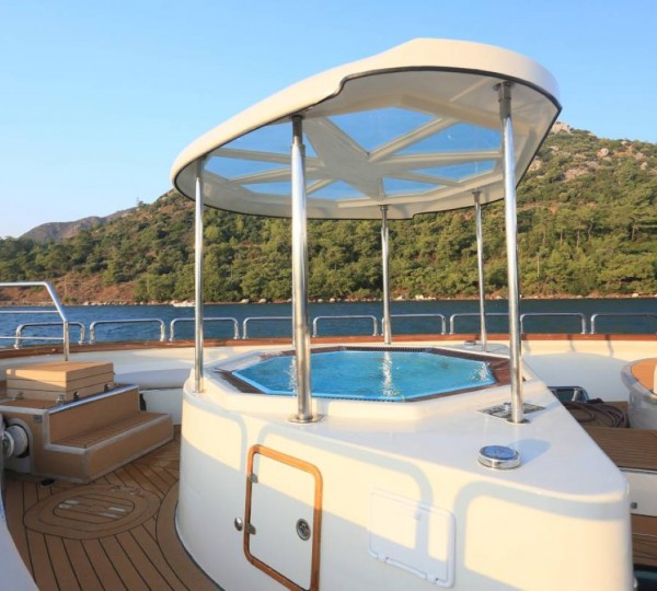 Opendeck Swimming Pool Area